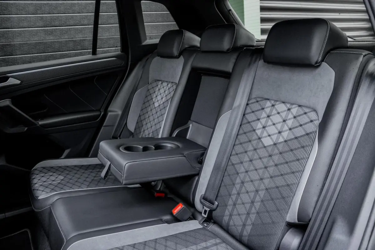 1.4 TSI eHybrid R-Line | PANO | IQ-LIGHT | ADAPTIVE | 245PK