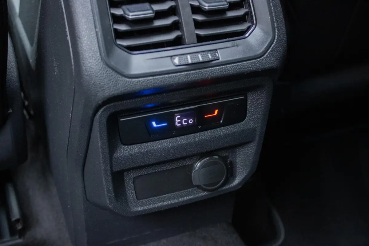 1.4 TSI eHybrid R-Line | PANO | IQ-LIGHT | ADAPTIVE | 245PK