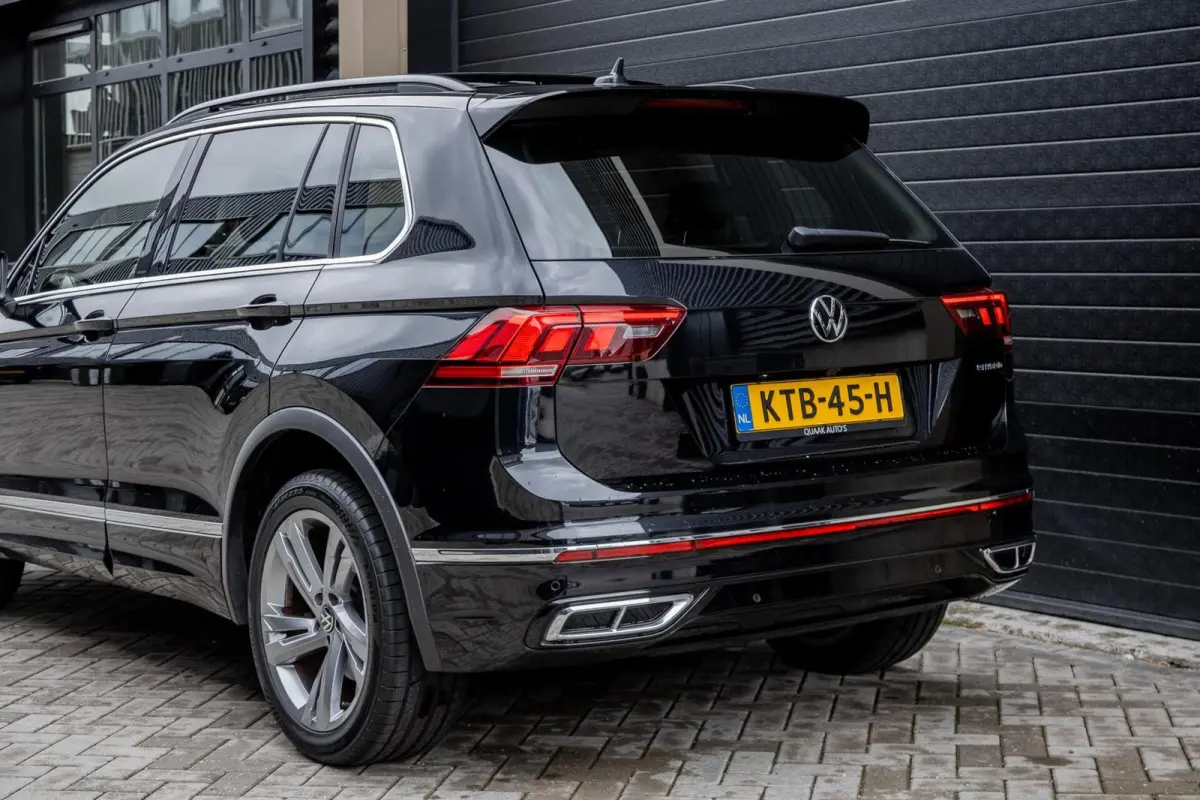 1.4 TSI eHybrid R-Line | PANO | IQ-LIGHT | ADAPTIVE | 245PK