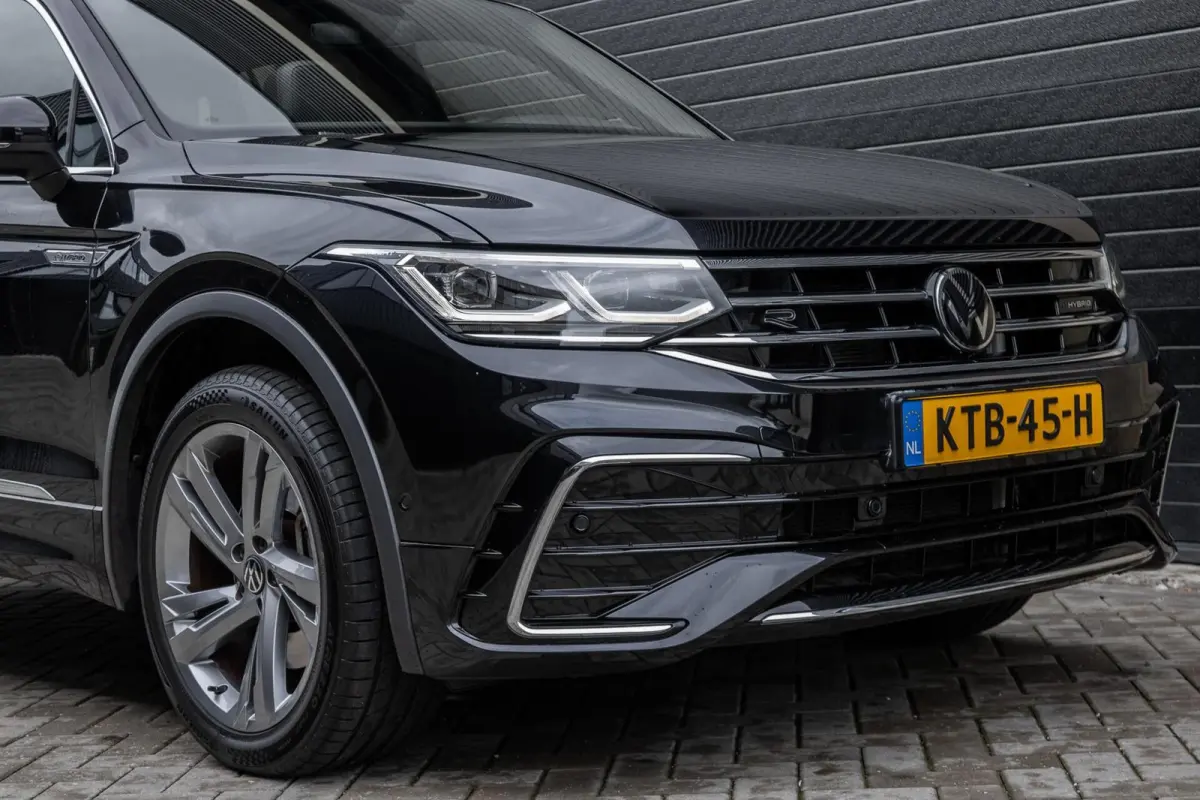 1.4 TSI eHybrid R-Line | PANO | IQ-LIGHT | ADAPTIVE | 245PK