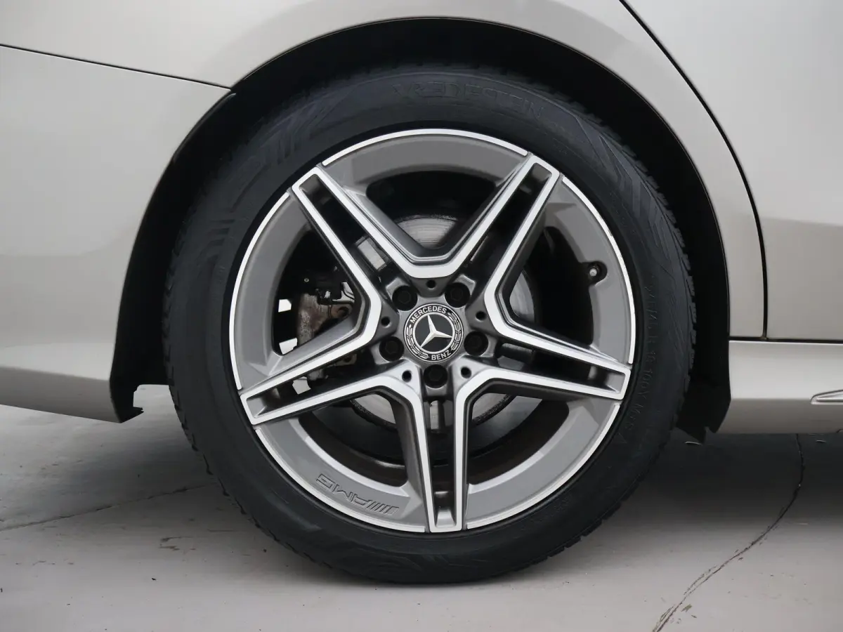 180 AMG-LINE AUT. FACELIFT + AFN. TREKHAAK | BREEDBEELD NAVI | STOELVERW. | CAMERA