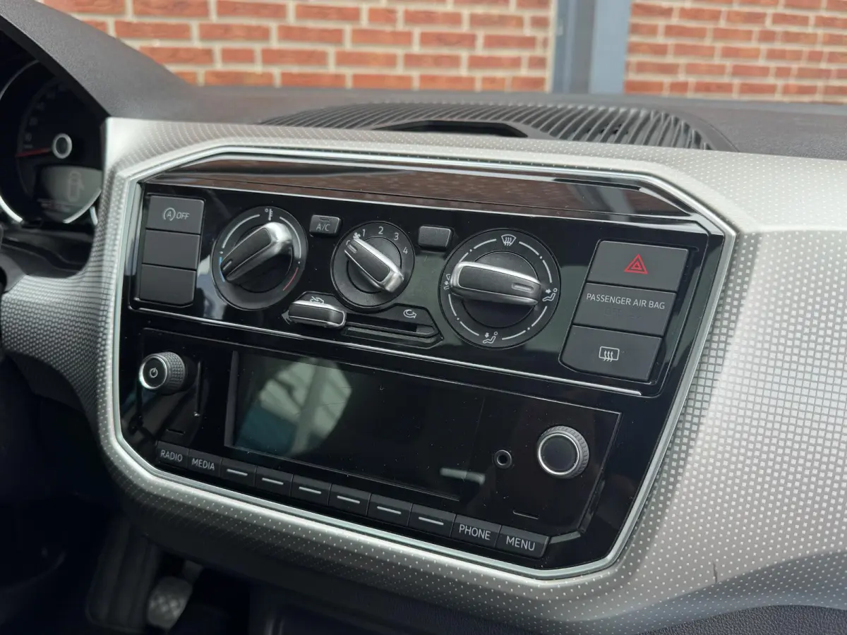 Up! 1.0 BMT high up! | Panoramadak | Parkeersensoren | LM-velgen | Cruise Control | All Season banden |