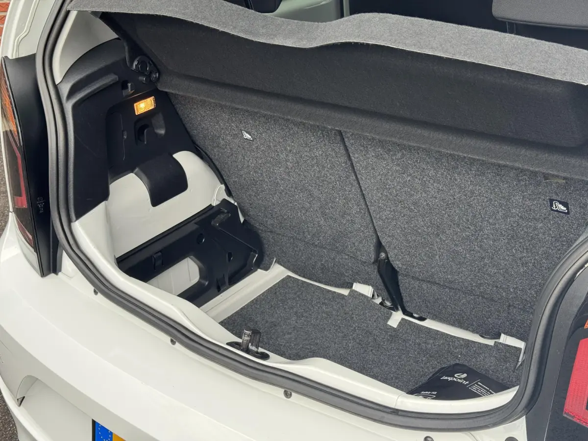 Up! 1.0 BMT high up! | Panoramadak | Parkeersensoren | LM-velgen | Cruise Control | All Season banden |