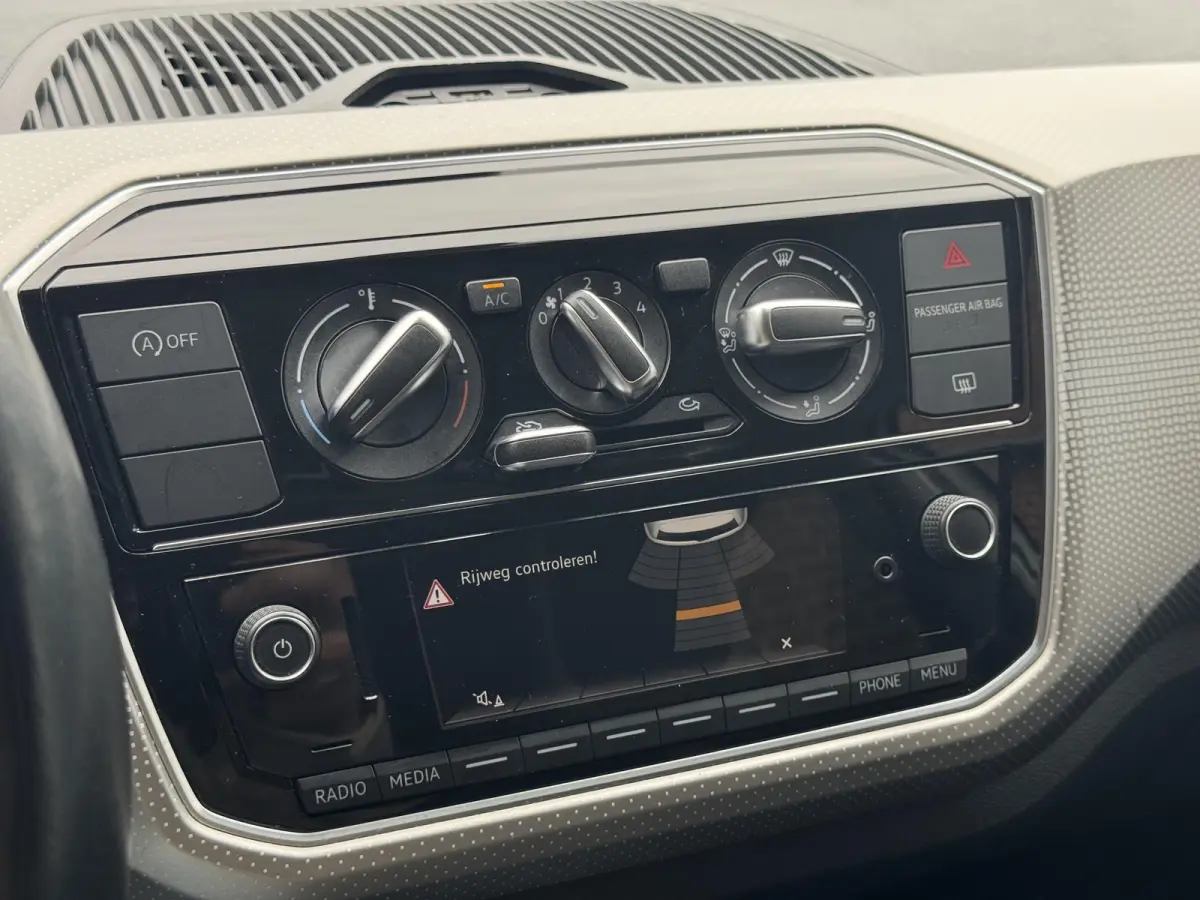 Up! 1.0 BMT high up! | Panoramadak | Parkeersensoren | LM-velgen | Cruise Control | All Season banden |