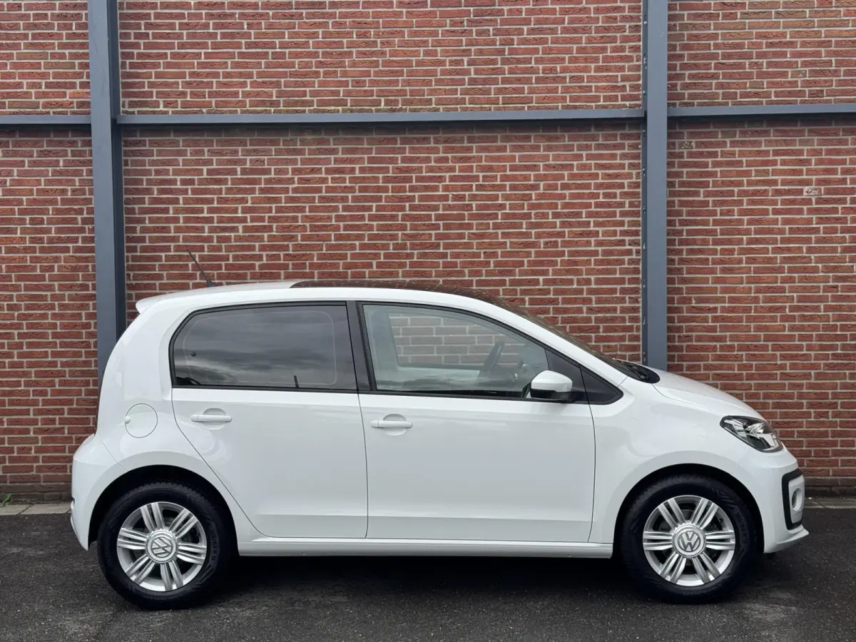 Up! 1.0 BMT high up! | Panoramadak | Parkeersensoren | LM-velgen | Cruise Control | All Season banden |