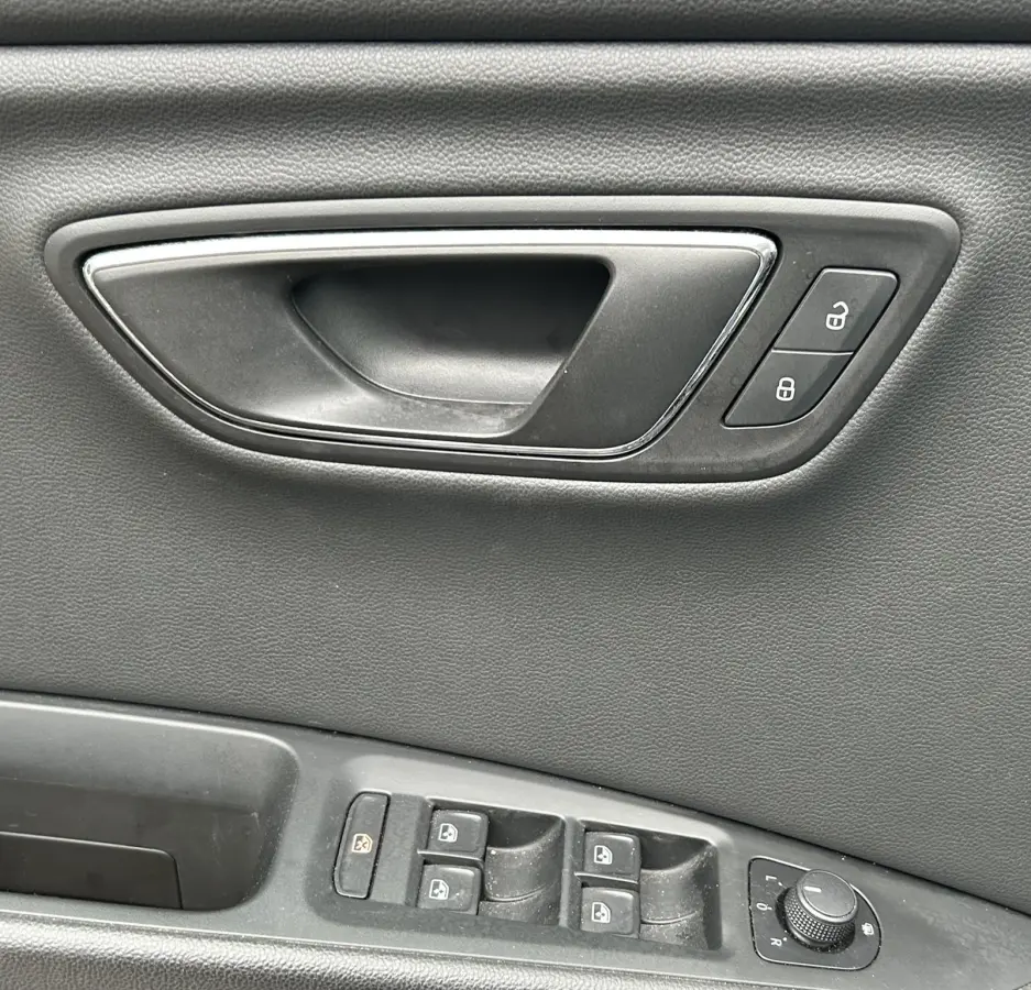 1.0 EcoTSI Style Business Intense 116PK | AUTOMAAT | NL AUTO | NAP | Trekhaak | Led Koplampen | Sport Stoelen | Alcatara Bekleding | Apple Carplay/Android Auto | Navigatie | Apple Carplay | 