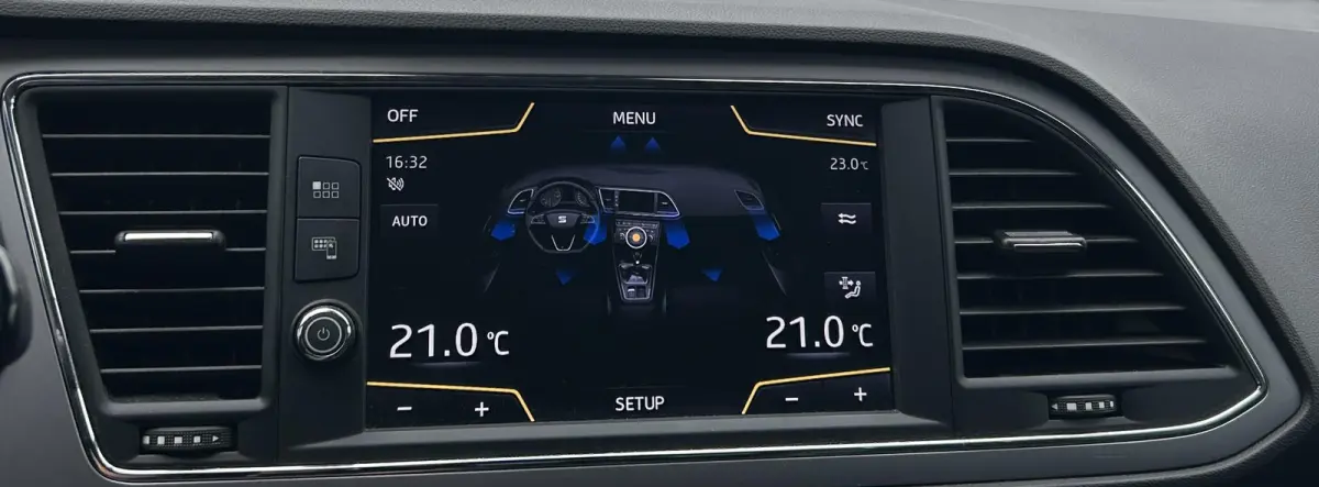 1.0 EcoTSI Style Business Intense 116PK | AUTOMAAT | NL AUTO | NAP | Trekhaak | Led Koplampen | Sport Stoelen | Alcatara Bekleding | Apple Carplay/Android Auto | Navigatie | Apple Carplay | 