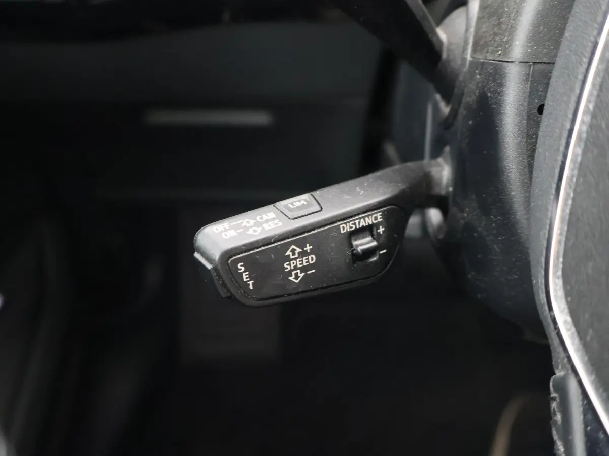 55 95 KWH 408 PK + 21 INCH | LEDER | ADAPTIVE CRUISE | LUCHTVERING | CARPLAY | CAMERA