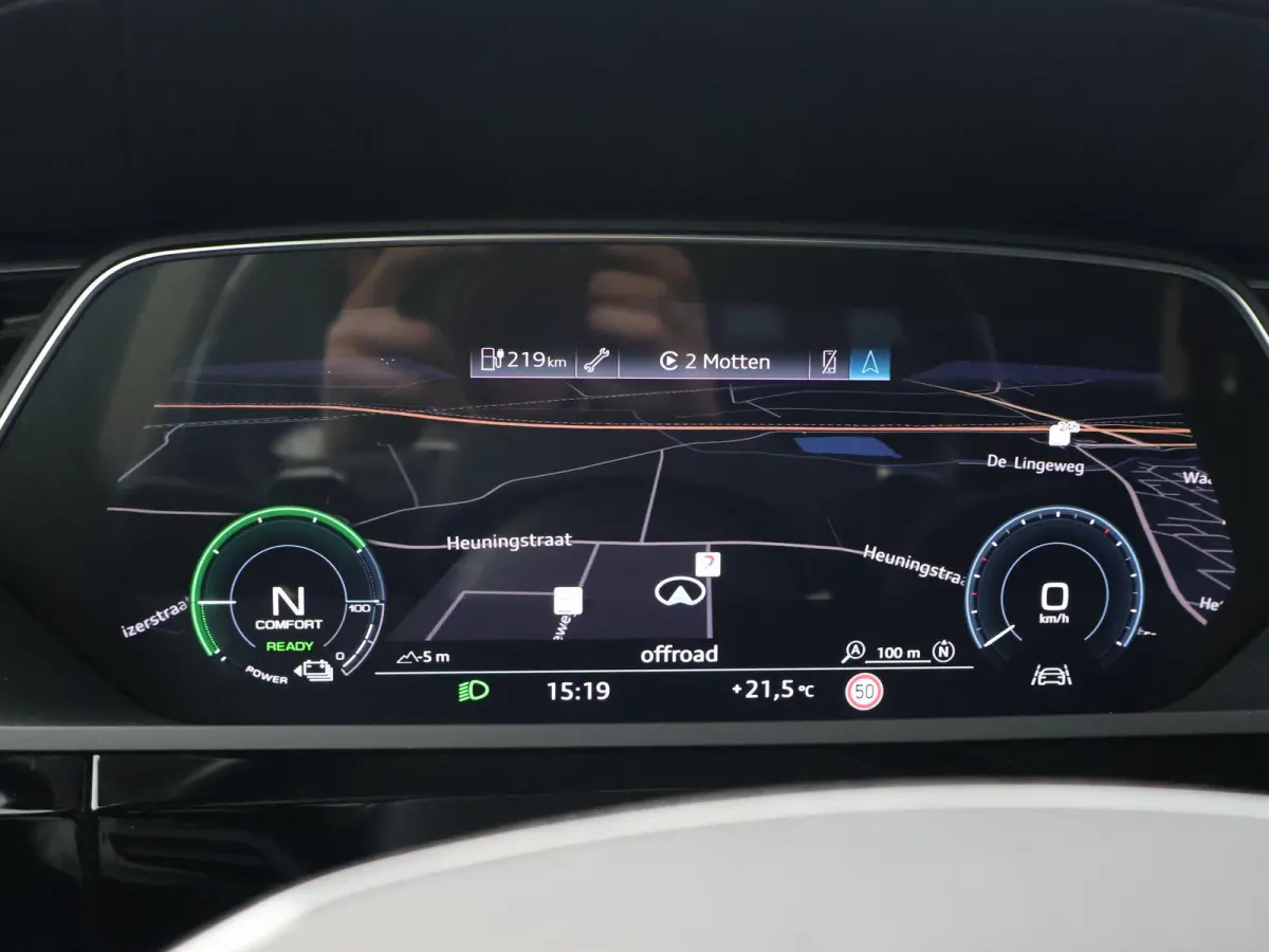55 95 KWH 408 PK + 21 INCH | LEDER | ADAPTIVE CRUISE | LUCHTVERING | CARPLAY | CAMERA