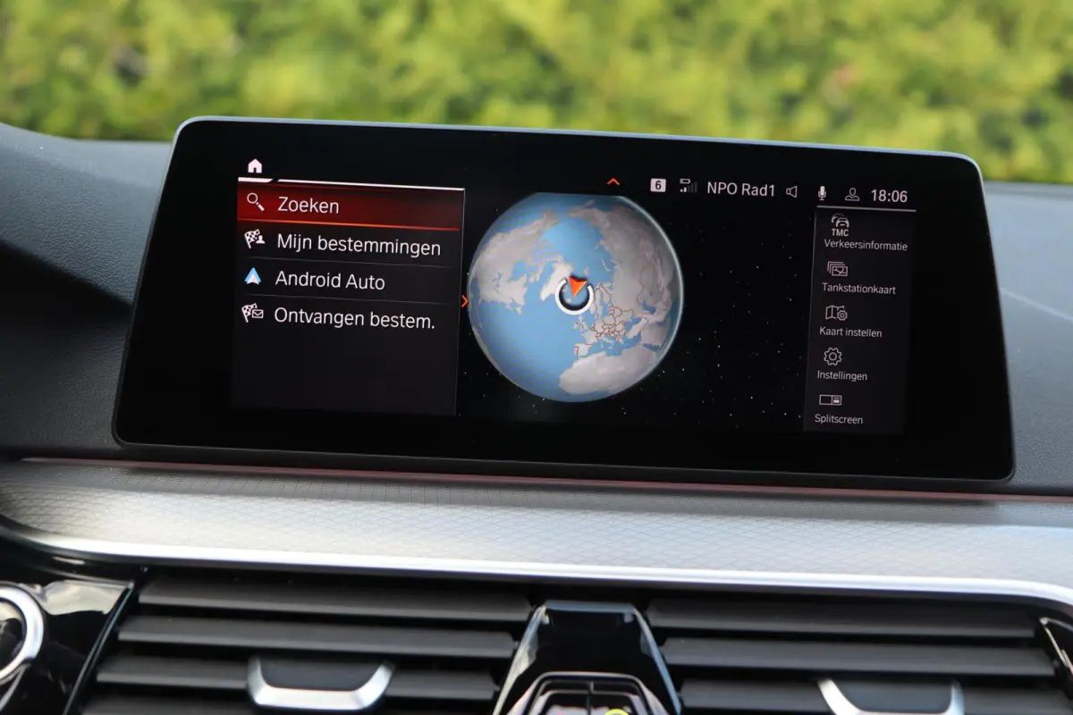 530i xDrive High Executive | PANO | HUD | ACC | 360° | ACHTERASBESTURING | DISPLAY KEY