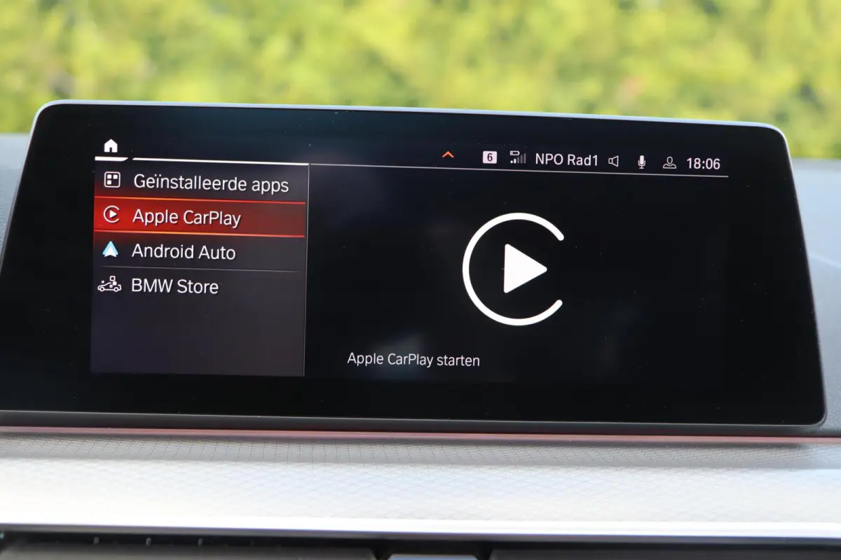 530i xDrive High Executive | PANO | HUD | ACC | 360° | ACHTERASBESTURING | DISPLAY KEY