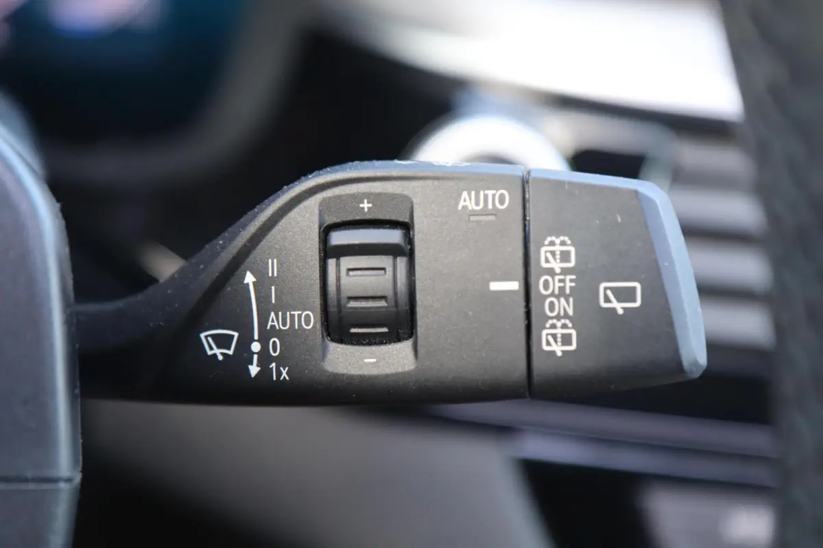 530i xDrive High Executive | PANO | HUD | ACC | 360° | ACHTERASBESTURING | DISPLAY KEY