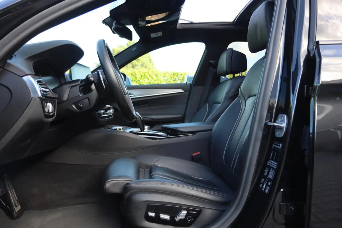 530i xDrive High Executive | PANO | HUD | ACC | 360° | ACHTERASBESTURING | DISPLAY KEY