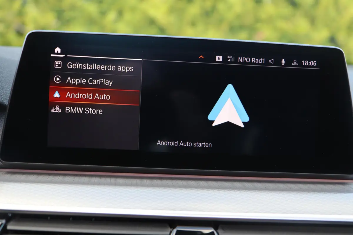 530i xDrive High Executive | PANO | HUD | ACC | 360° | ACHTERASBESTURING | DISPLAY KEY