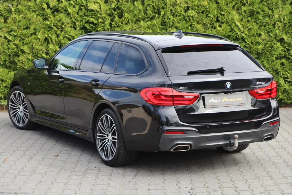 530i xDrive High Executive | PANO | HUD | ACC | 360° | ACHTERASBESTURING | DISPLAY KEY