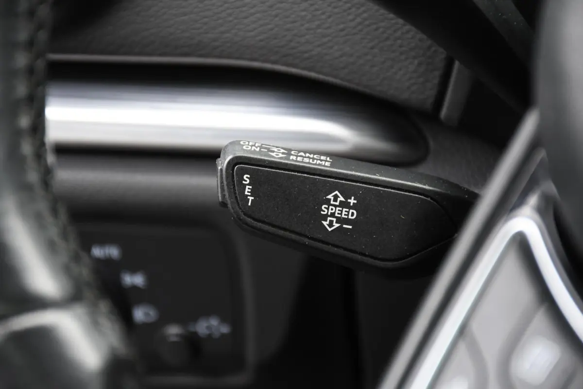 1.0 TFSI Design Pro Line Plus