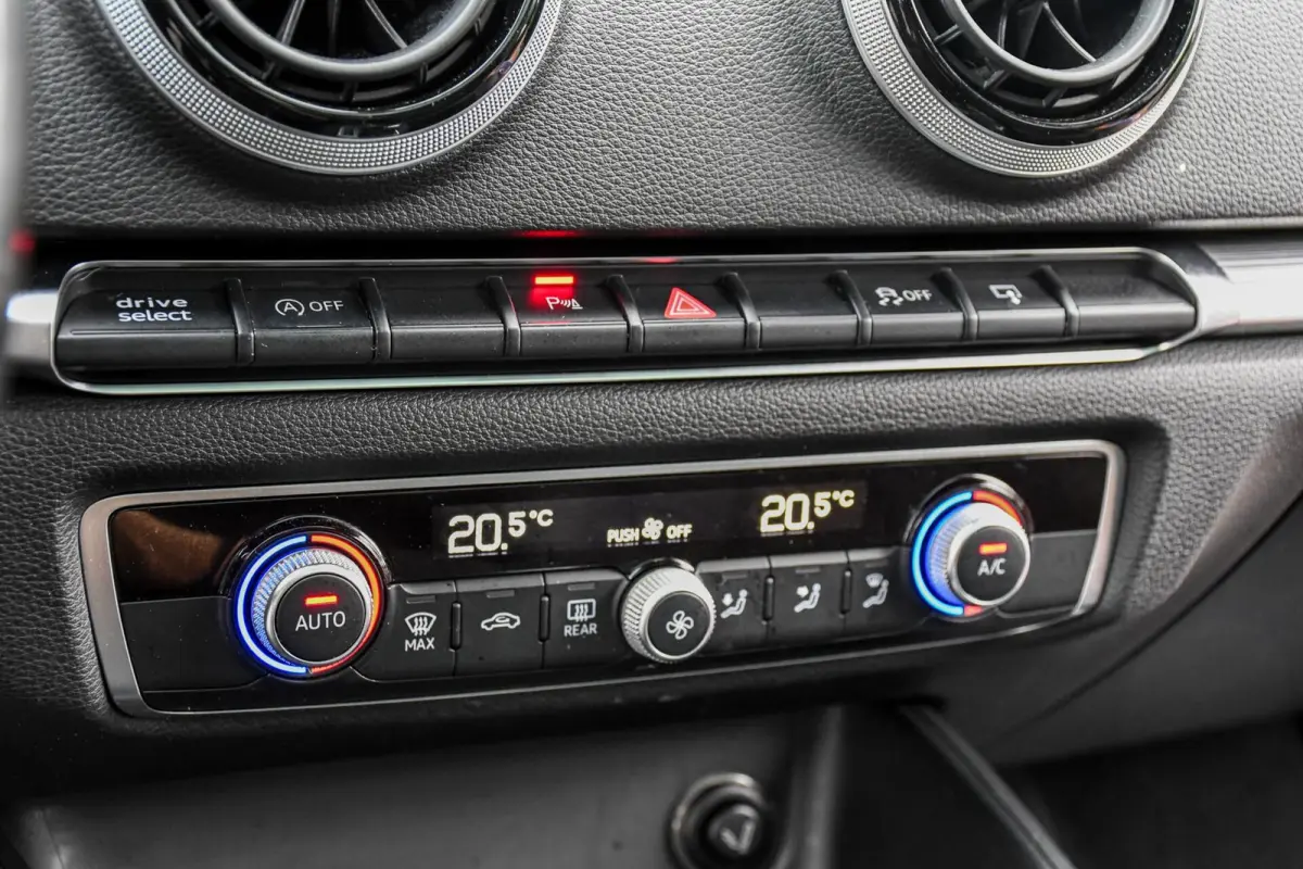 1.0 TFSI Design Pro Line Plus