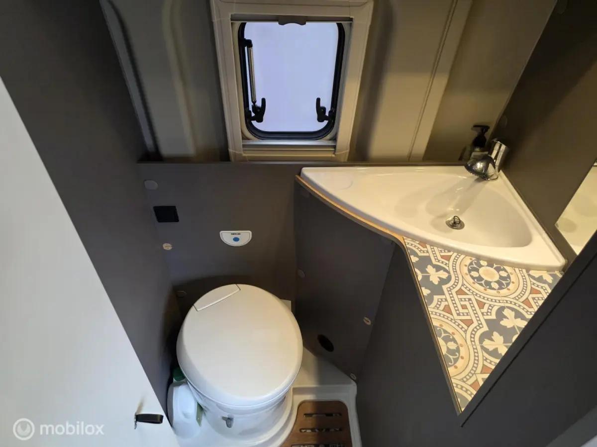 camper LMC 2.2 BlueHDi 120