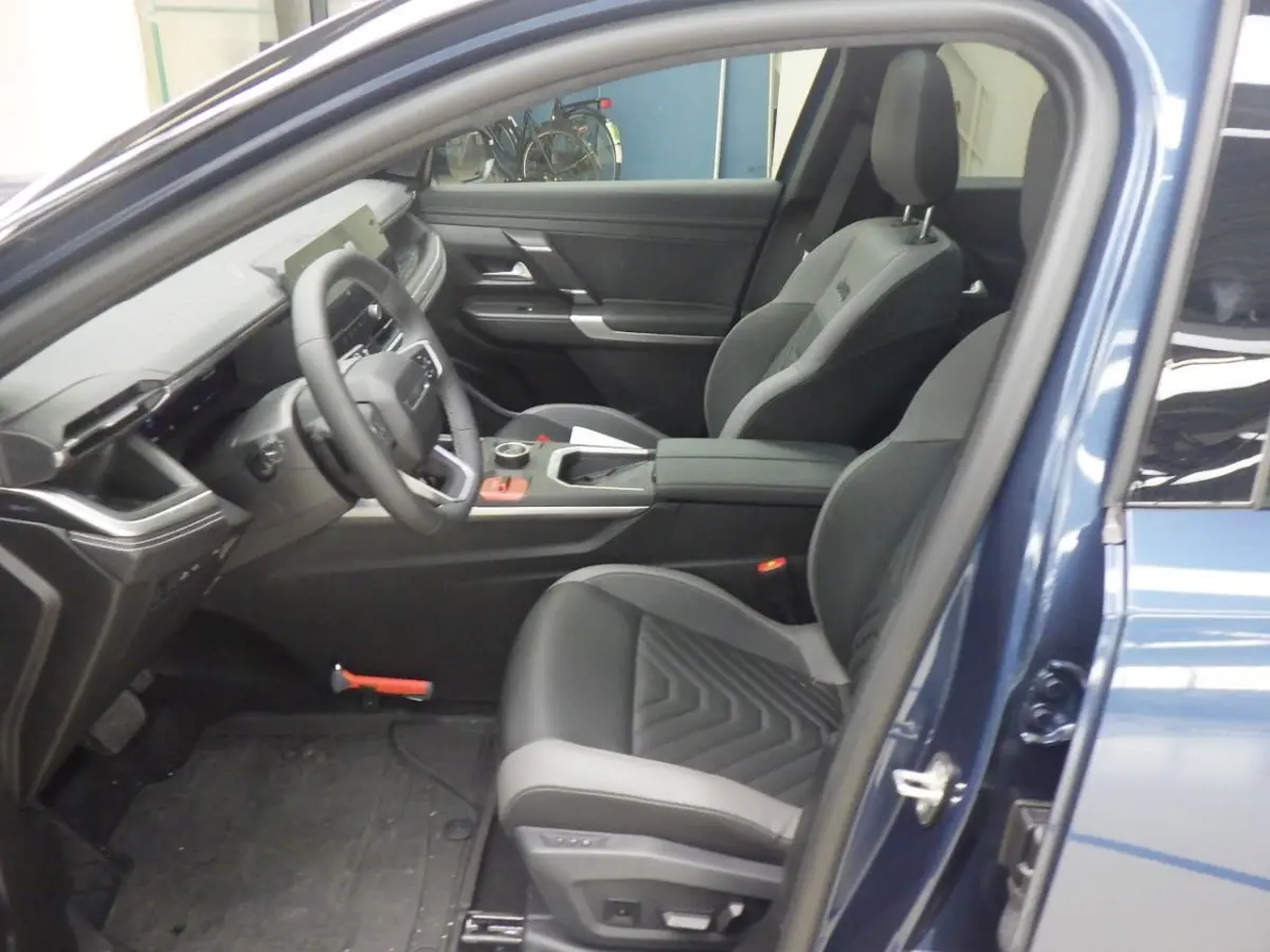 1.2 e-Hybrid First Edition | Tot 8 Jaar Garantie | Panoramadak | Elektrische Stoelverstelling | Elektrische Achterklep | Keyless | Camera | Stoel & Stuurverwarming |