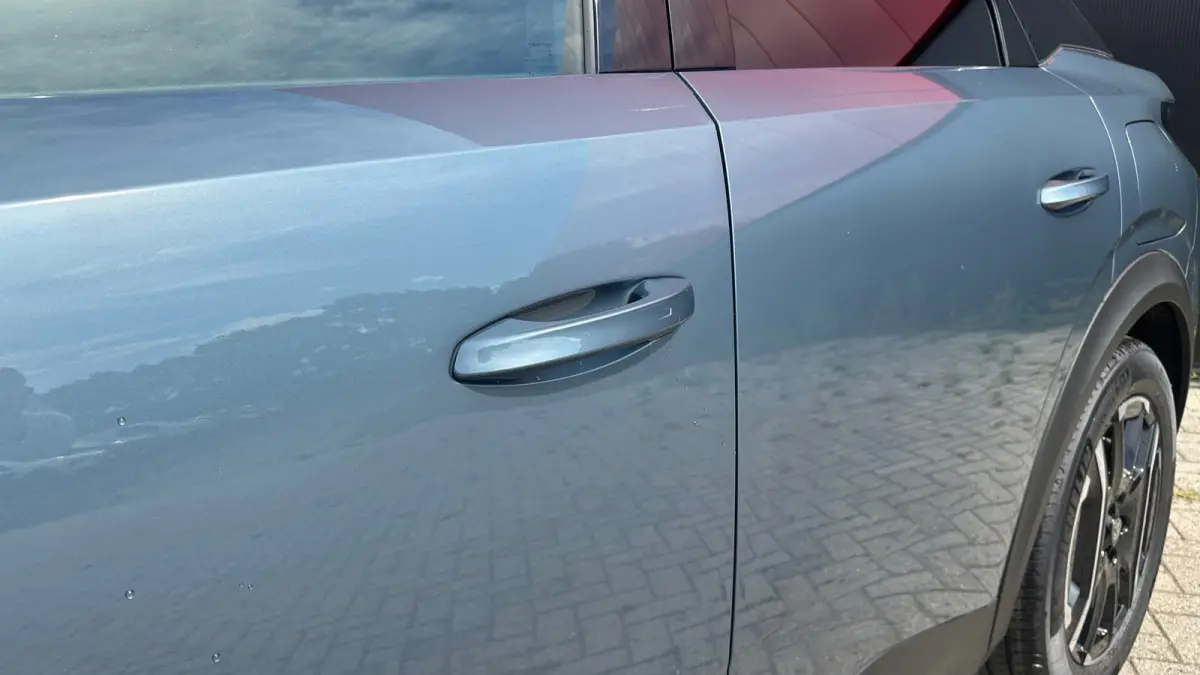 GT | Adaptieve cruise control met Stop&Go functie | Elektrische parkeerrem | Extra getinte achterste zijruiten en achterruit