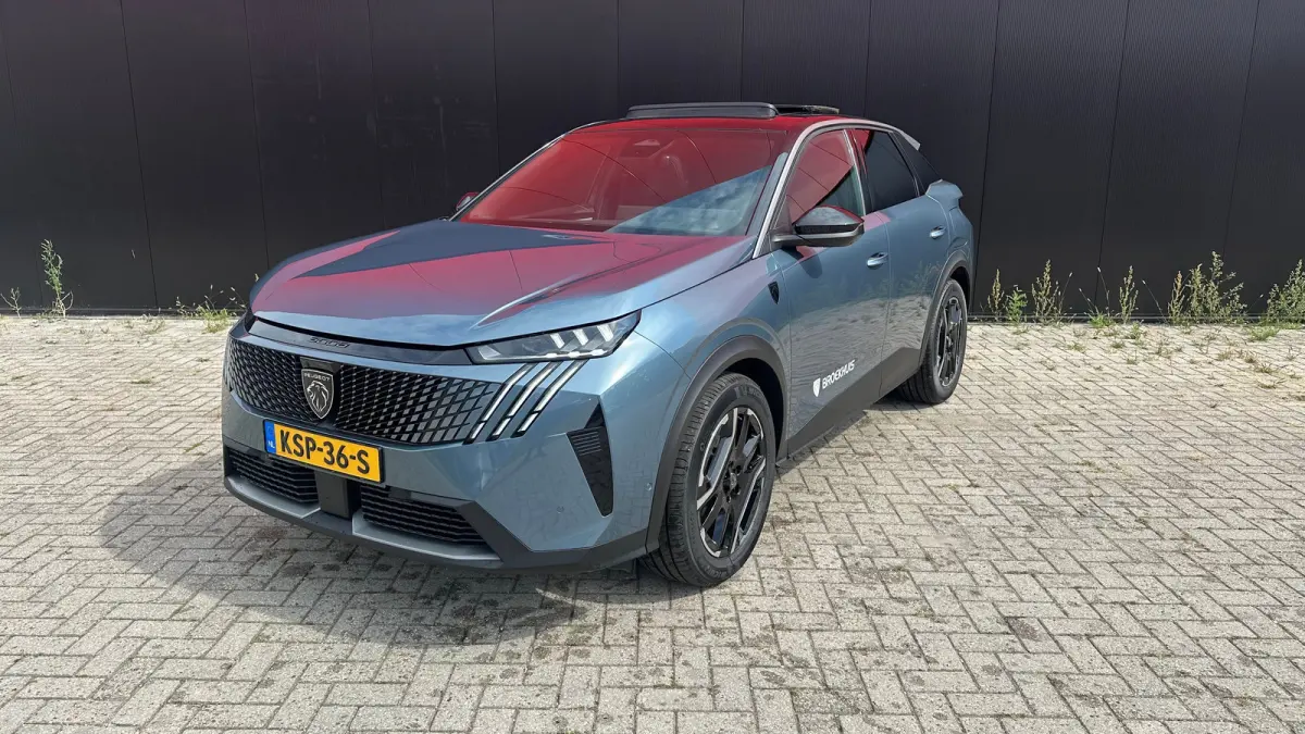 GT | Adaptieve cruise control met Stop&Go functie | Elektrische parkeerrem | Extra getinte achterste zijruiten en achterruit