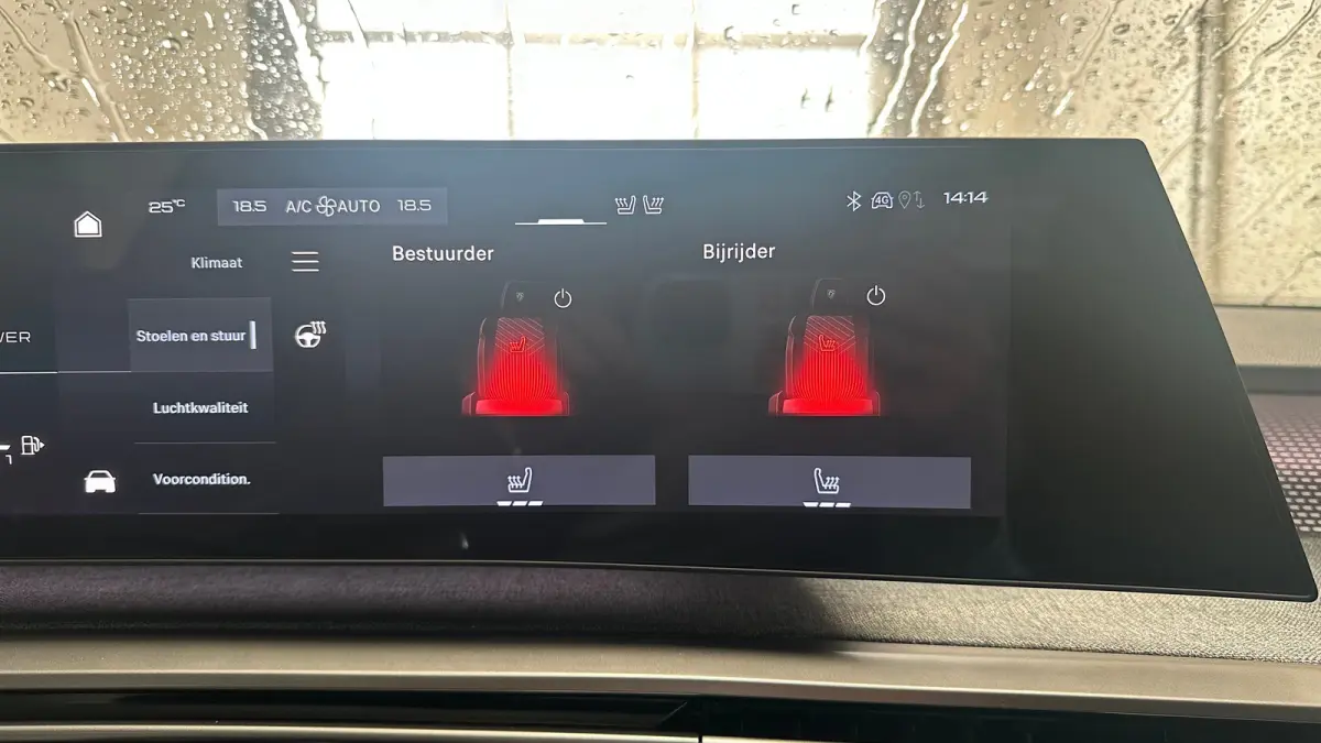 GT | Adaptieve cruise control met Stop&Go functie | Elektrische parkeerrem | Extra getinte achterste zijruiten en achterruit