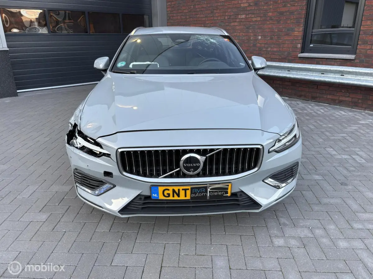 2.0 T6 Plug-in hybrid AWD Plus Bright