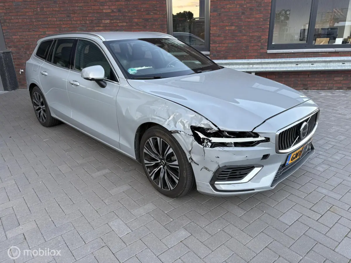 2.0 T6 Plug-in hybrid AWD Plus Bright