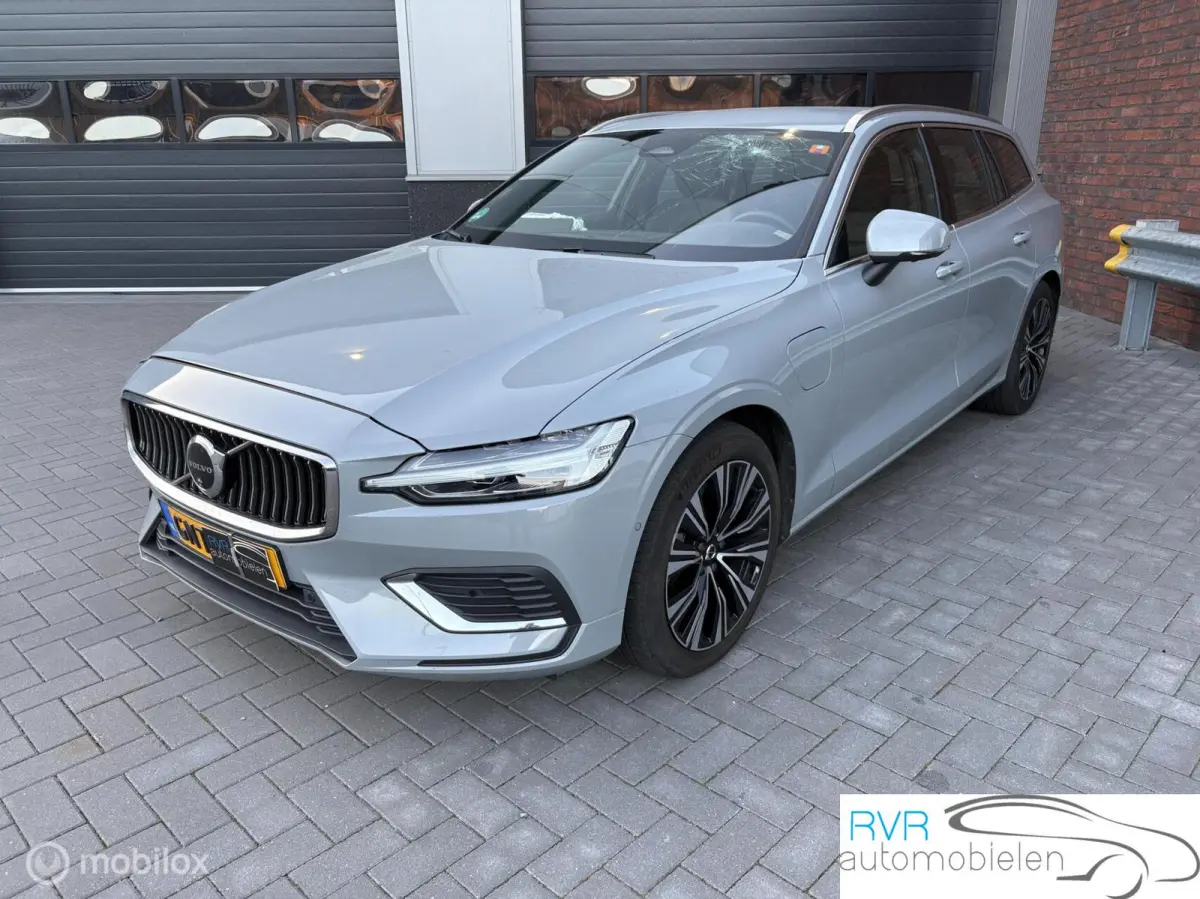 2.0 T6 Plug-in hybrid AWD Plus Bright