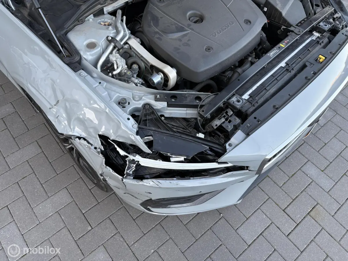 2.0 T6 Plug-in hybrid AWD Plus Bright