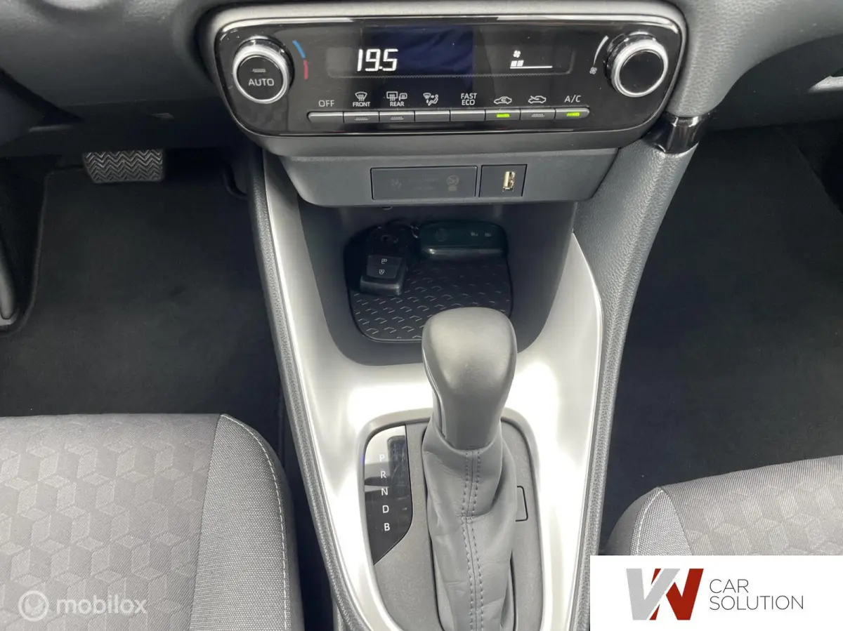 1.5 Hybrid Business Plus NL AUTO 1ste EIG CARPLAY