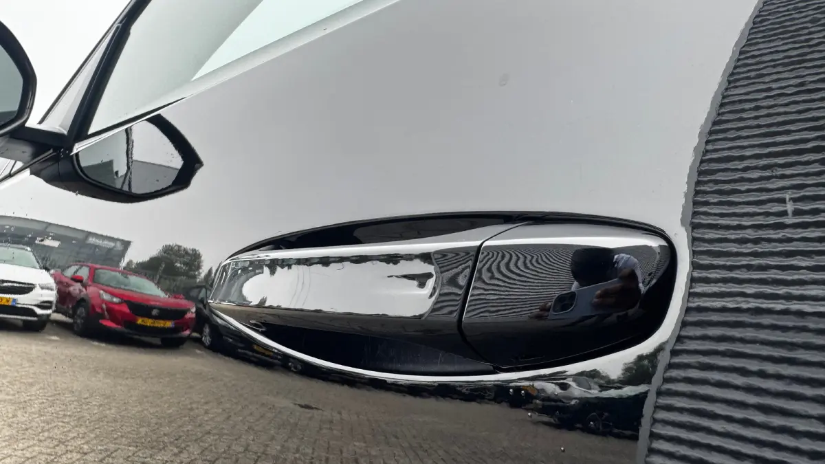 1.2 HYBRID 145PK 7-ZITS GT AUTOMAAT / NAVI / LEDER / CLIMA / FULL-LED / 19" LMV / KEYLESS / CAMERA / ADAPT. CRUISECONTROL / WINTERPAKKET / NIEUWSTAAT !!