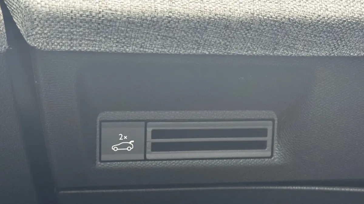 1.2 HYBRID 145PK 7-ZITS GT AUTOMAAT / NAVI / LEDER / CLIMA / FULL-LED / 19" LMV / KEYLESS / CAMERA / ADAPT. CRUISECONTROL / WINTERPAKKET / NIEUWSTAAT !!
