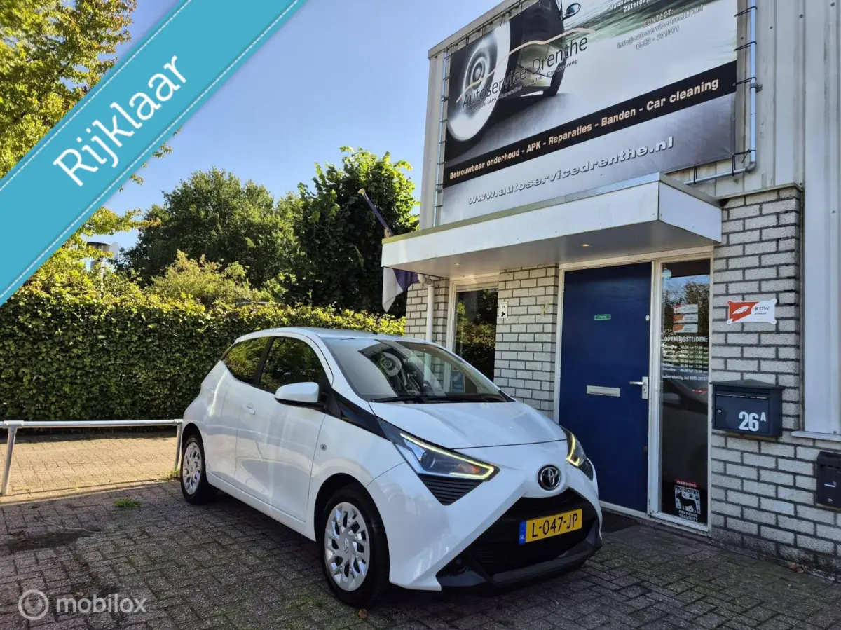 1.0 VVT-i 5drs Carplay/Camera/Cruise/Airco/LED!