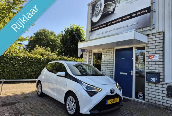 1.0 VVT-i 5drs Carplay/Camera/Cruise/Airco/LED!