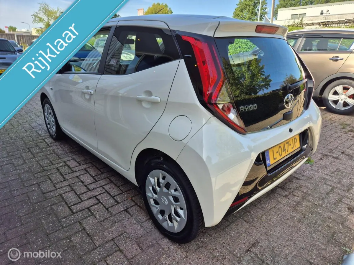 1.0 VVT-i 5drs Carplay/Camera/Cruise/Airco/LED!