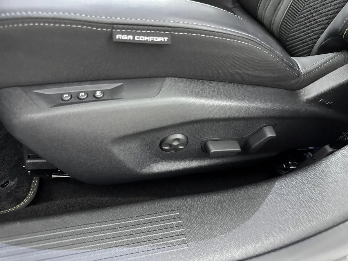 1.6 HYbrid GT 180 EAT8 | AGR Comfortstoelen | Handsfree achterklep | Stuurverwarming | Matrix LED