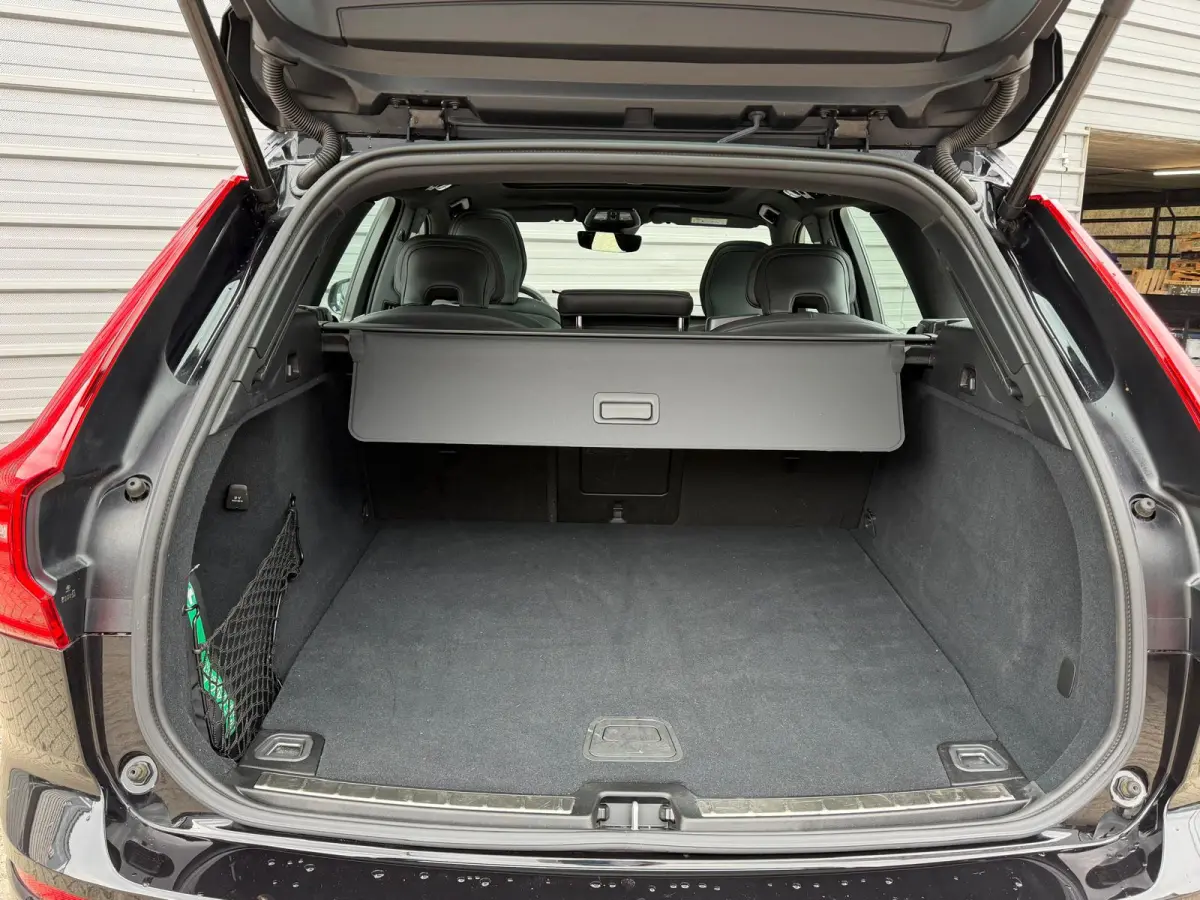 T6 350PK AWD Plus Black Edition | 21 inch | Contourstoelen | Harman Kardon | Nappa