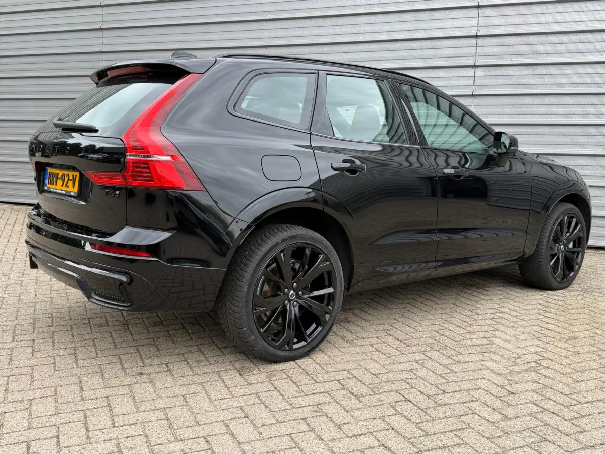 T6 350PK AWD Plus Black Edition | 21 inch | Contourstoelen | Harman Kardon | Nappa