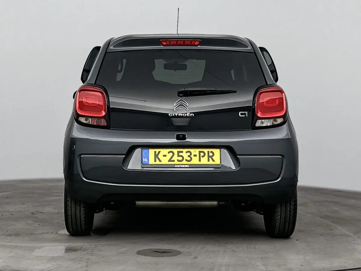 1.0 VTi Feel | Extra getinte ramen achter | Airco | Bluetooth | NL. auto |