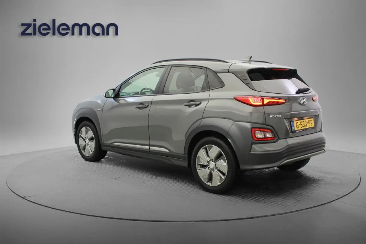 Premium 64 kWh - Carplay, Camera, Stoelverw, Half Leer, SOH 96,3%
