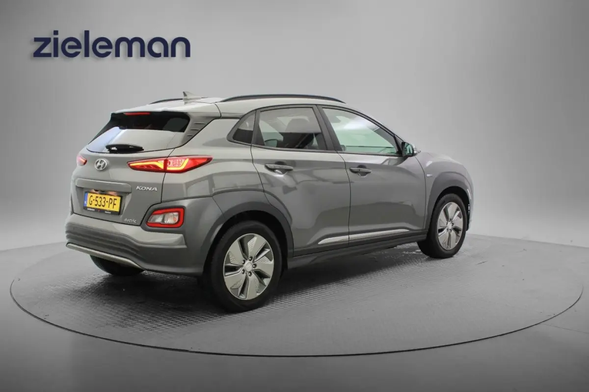 Premium 64 kWh - Carplay, Camera, Stoelverw, Half Leer, SOH 96,3%
