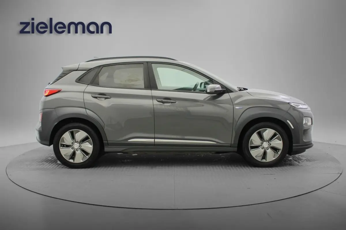 Premium 64 kWh - Carplay, Camera, Stoelverw, Half Leer, SOH 96,3%