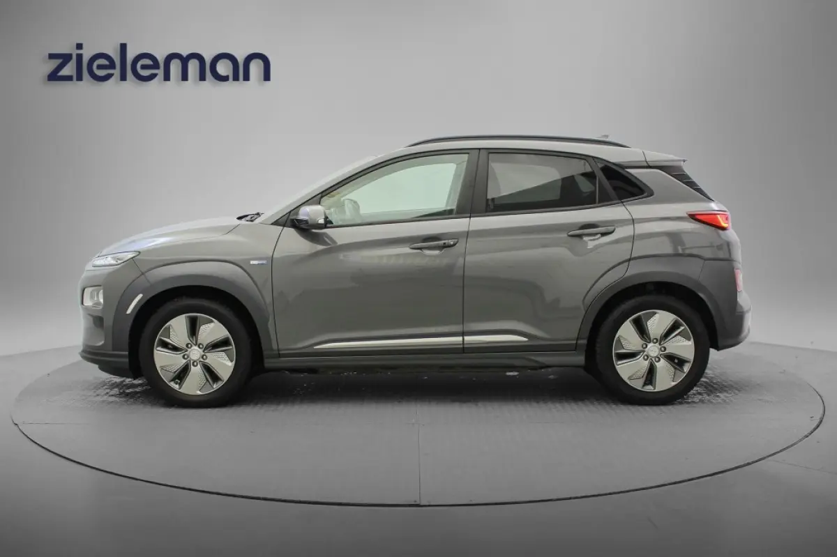 Premium 64 kWh - Carplay, Camera, Stoelverw, Half Leer, SOH 96,3%