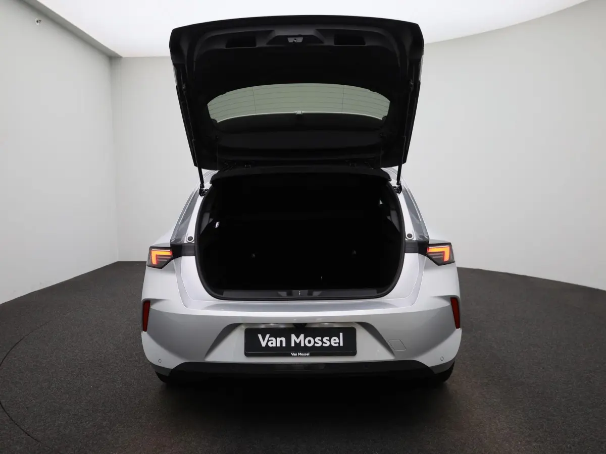 1.2 Business Edition | AUTOMAAT | ACHTERUITRIJCAMERA | APPLE CARPLAY - ANDROID AUTO | STOELVERWARMING | STUURVERWARMING | DIGITAL COCKPIT | LED VERLICHTING | COMFORT STOELEN |