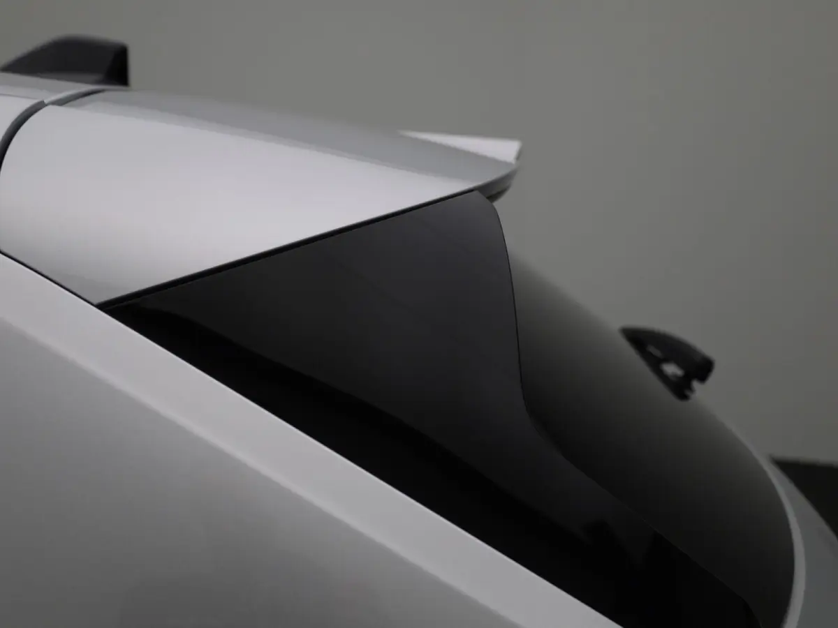 1.2 Business Edition | AUTOMAAT | ACHTERUITRIJCAMERA | APPLE CARPLAY - ANDROID AUTO | STOELVERWARMING | STUURVERWARMING | DIGITAL COCKPIT | LED VERLICHTING | COMFORT STOELEN |