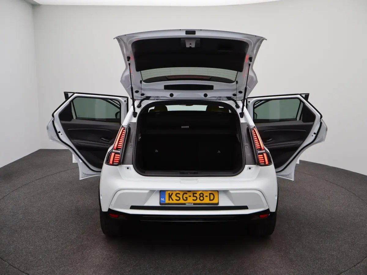 iconic cinq 150 pk comfort range | Harman Kardon | pack safety & advanced driving assist |