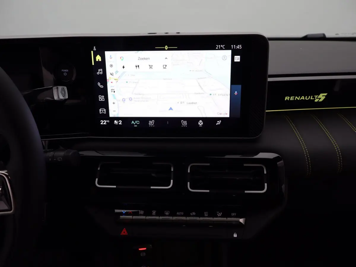 iconic cinq 150 pk comfort range | Harman Kardon | pack safety & advanced driving assist |