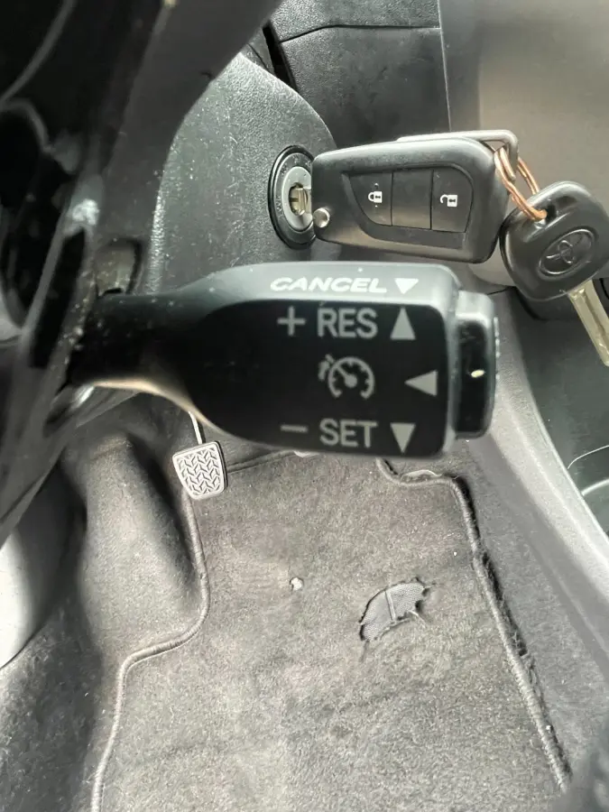 1.0 VVT-i x-play limited | Org. NL-auto | Groot scherm | Camera.