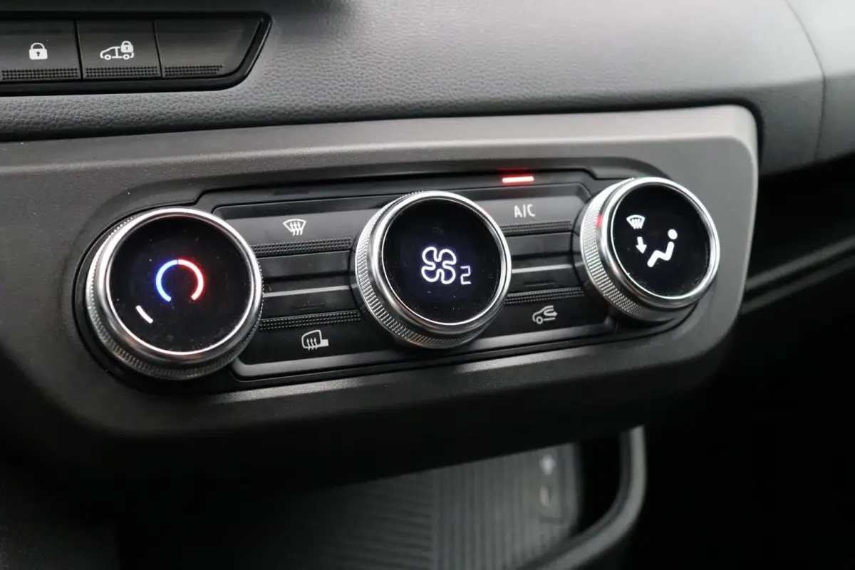 T35 2.0 dCi 130 L3H2 Advance | Airco | Handgeschakeld | Apple Carplay |